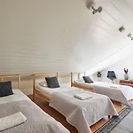 Molnby 4*