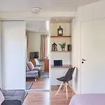 Molnby 여관 4*
