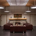 Molnby 4*