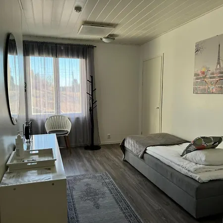 Molnby 4*